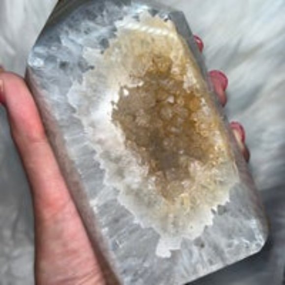 XXL Druzy Agate Tower - Picture 12 of 13